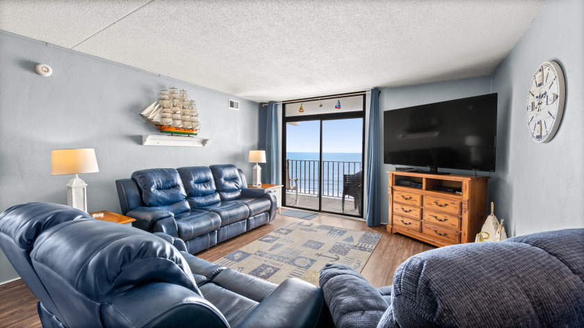 Spacious Oceanfront corner unit + FREE DAILY - Beach Vacation Rentals in North Myrtle Beach, South Carolina on Beachhouse.com