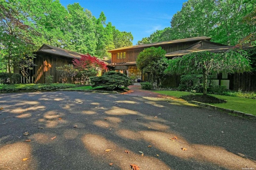 Inc Village--Drive through *The Gates to Belle Terre* onto Cliff - Beach Home for sale in Port Jefferson, New York on Beachhouse.com