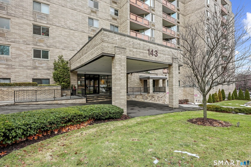 Welcome to 143 Hoyt Street, Unit 5K at The Buckingham, where - Beach Condo for sale in Stamford, Connecticut on Beachhouse.com