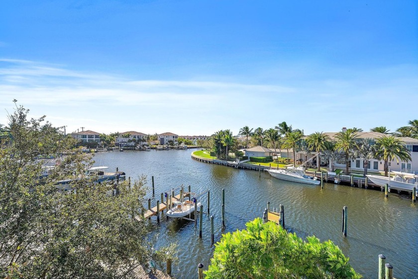 Extraordinary waterfront, 3 bedroom/2 bath condominium with - Beach Condo for sale in North Palm Beach, Florida on Beachhouse.com