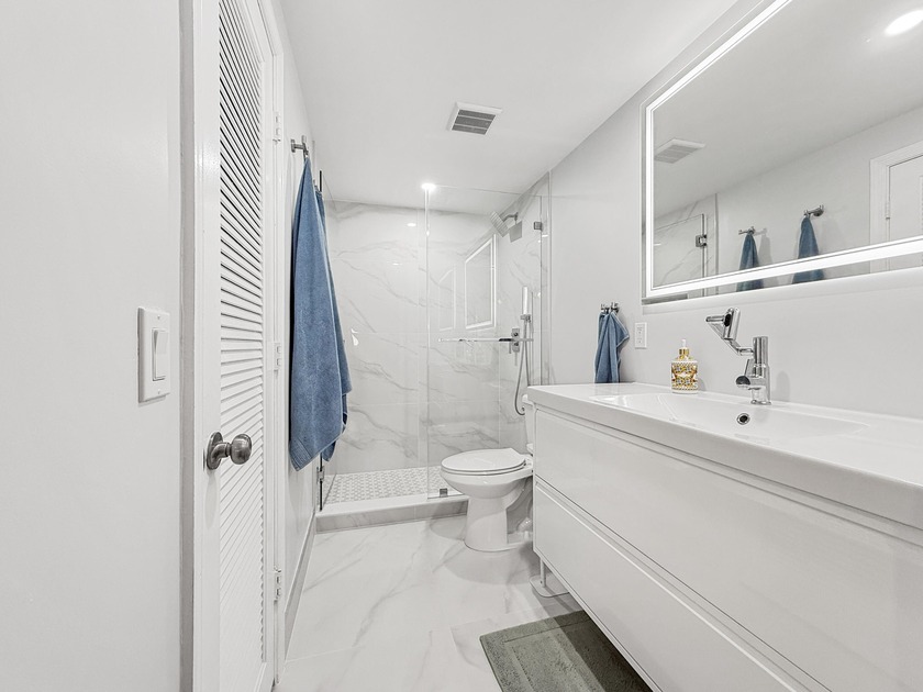 Perfect for first time homebuyers. This beautifully maintained - Beach Condo for sale in Deerfield Beach, Florida on Beachhouse.com