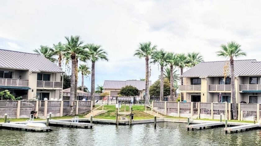 Waterfront Townhouse-Style Condominium Enjoy relaxed coastal - Beach Condo for sale in Rockport, Texas on Beachhouse.com