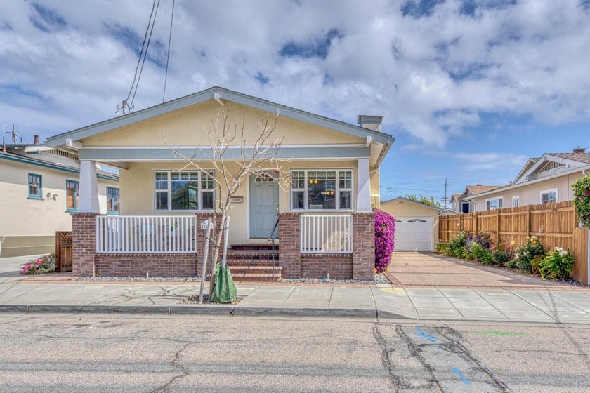 Charming Monterey home in an unbeatable location just minutes - Beach Home for sale in Monterey, California on Beachhouse.com