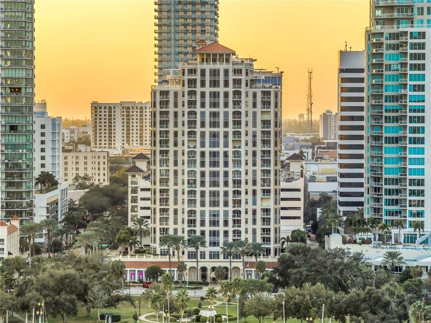 Under contract-accepting backup offers. Spectacular Downtown St - Beach Condo for sale in St. Petersburg, Florida on Beachhouse.com