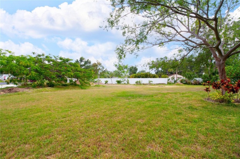 Fantastic opportunity to build your dream home in one of the - Beach Lot for sale in Belleair Beach, Florida on Beachhouse.com