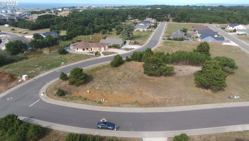 OCEANSIDE LOT  Walkway to beach access where you will enjoy the - Beach Lot for sale in Bandon, Oregon on Beachhouse.com