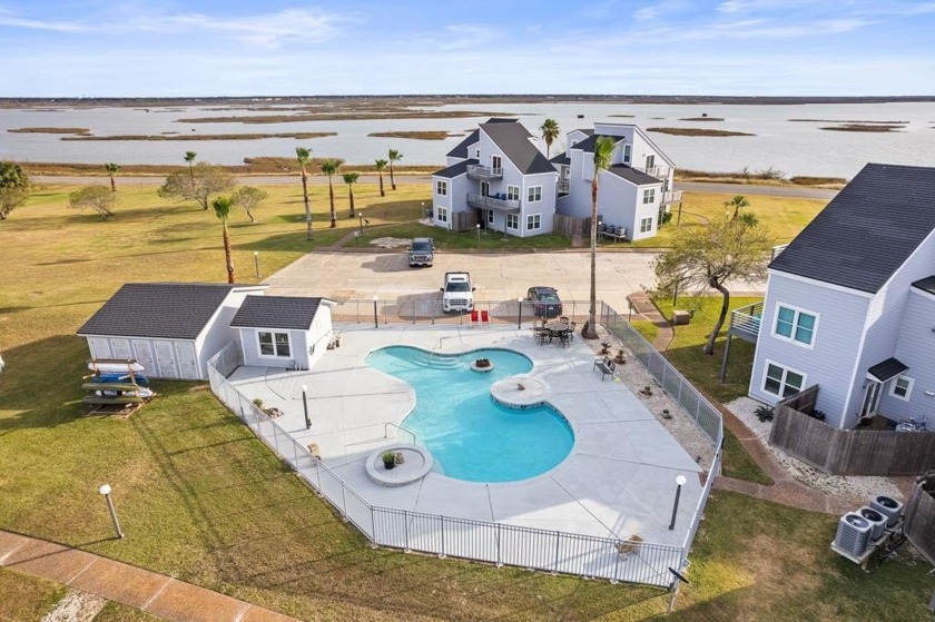 Beautiful townhouse condo on the second and third level.  This - Beach Condo for sale in Rockport, Texas on Beachhouse.com