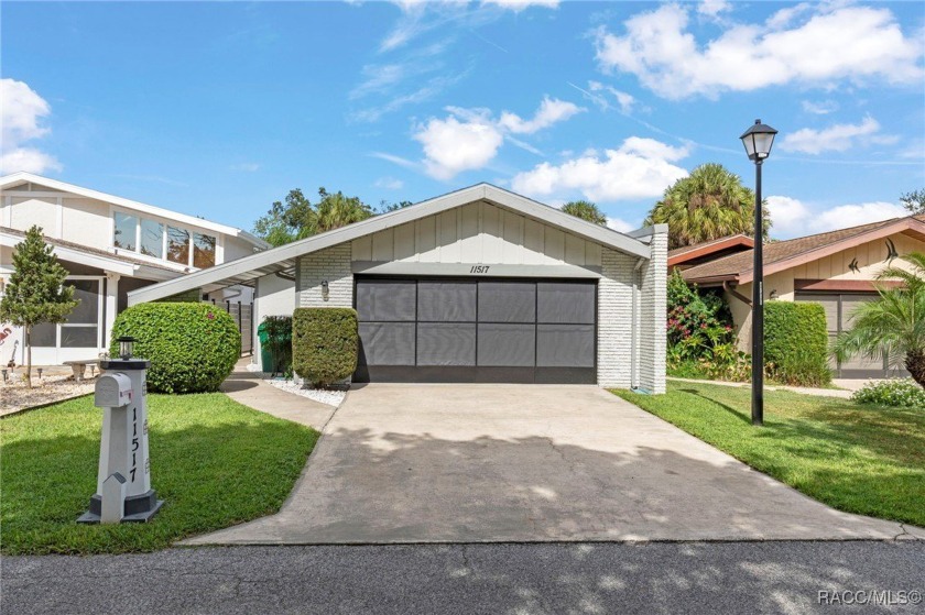 Life is Short-Buy the River House! Welcome to this charming - Beach Home for sale in Homosassa, Florida on Beachhouse.com