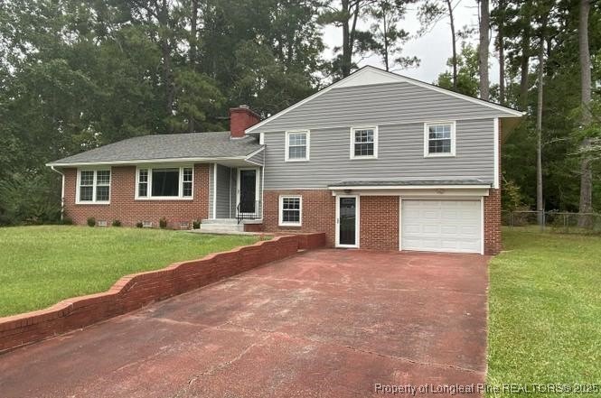 CHARMING TRADITIONAL SPLIT LEVEL HOME WITH UPDATED INTERIOR AND - Beach Home for sale in Havelock, North Carolina on Beachhouse.com