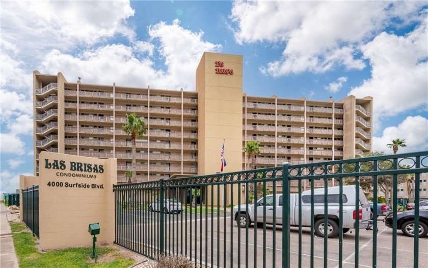 Come make this bright and cheery condo your home! Immerse - Beach Condo for sale in Corpus Christi, Texas on Beachhouse.com