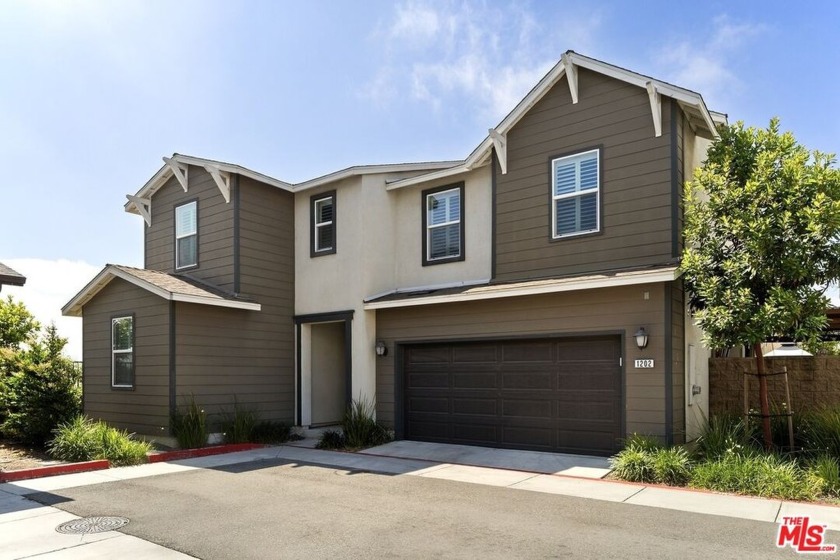 Welcome to 1202 Outrigger Lane, a lovely turnkey home nestled in - Beach Home for sale in Harbor City, California on Beachhouse.com