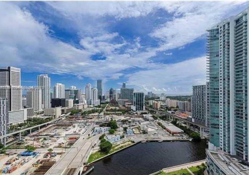 Amazing View city and canal from the 30th floor. 2 bedrooms 2 - Beach Condo for sale in Miami, Florida on Beachhouse.com