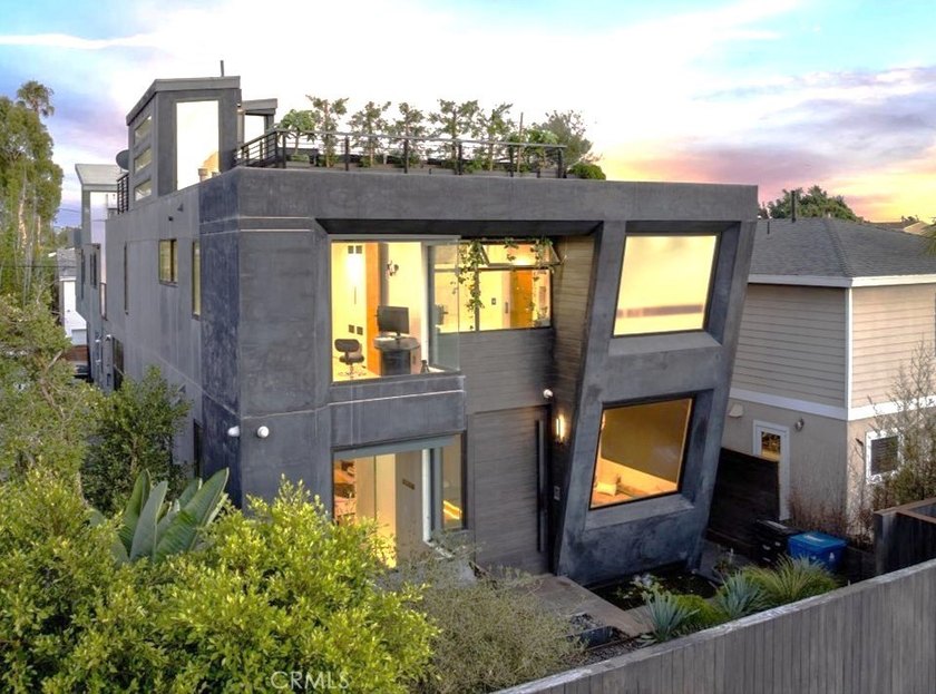 Welcome to 750 California, an extraordinary residence by - Beach Home for sale in Venice, California on Beachhouse.com