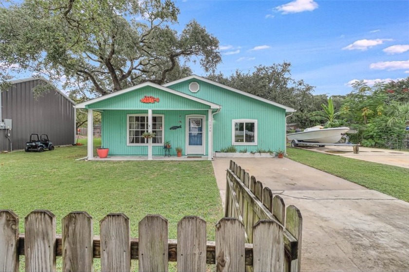 Welcome to your charming coastal cottage in the heart of - Beach Home for sale in Rockport, Texas on Beachhouse.com