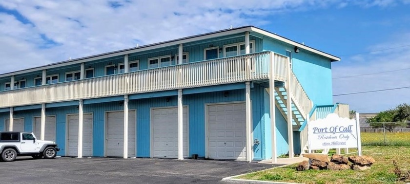 First class all the way ! This beautiful like new unit comes - Beach Condo for sale in Rockport, Texas on Beachhouse.com