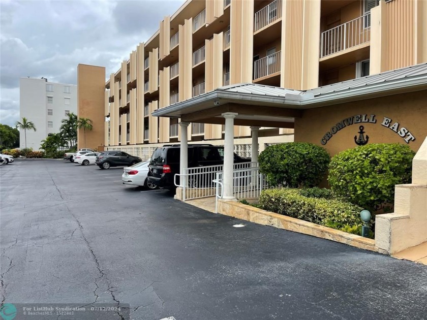 Boater's Dream! with spectacular water view! this condo unit - Beach Condo for sale in Fort Lauderdale, Florida on Beachhouse.com