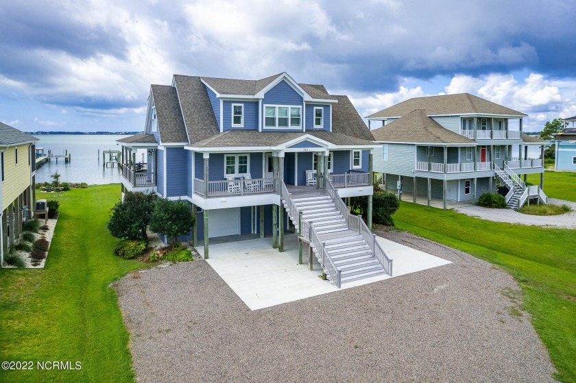 Idyllic waterfront setting on Quiet Cove -- this lovely home - Beach Home for sale in Gloucester, North Carolina on Beachhouse.com