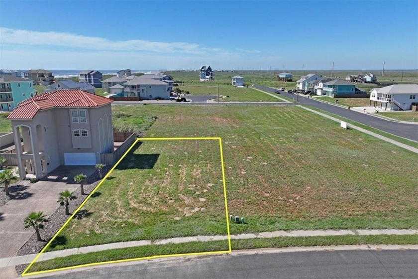 129 Sea Air Lane.  Affordable lot in the beachfront subdivision - Beach Lot for sale in Port Aransas, Texas on Beachhouse.com