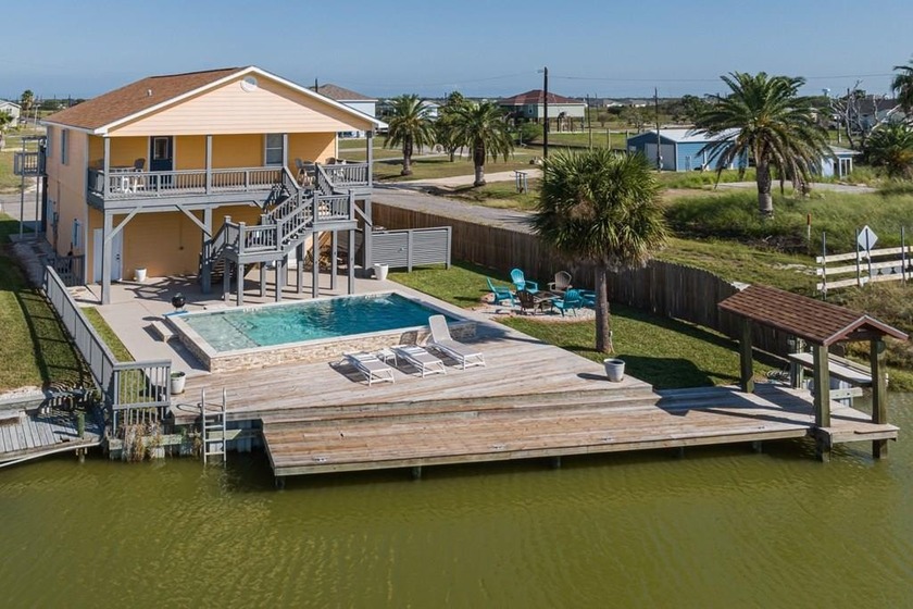 Your Dream Waterfront Oasis Awaits! This canal home with a - Beach Home for sale in Rockport, Texas on Beachhouse.com