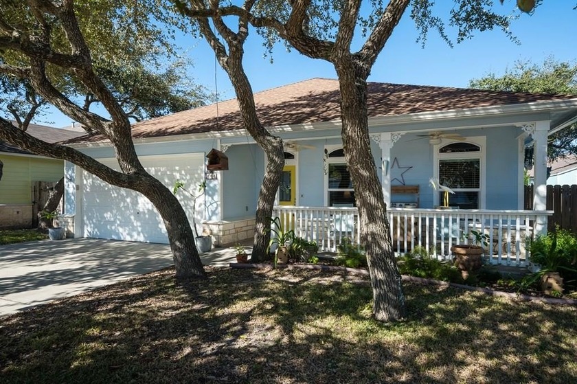 This charming 3-bedroom, 2-bath home is bursting with curb - Beach Home for sale in Fulton, Texas on Beachhouse.com