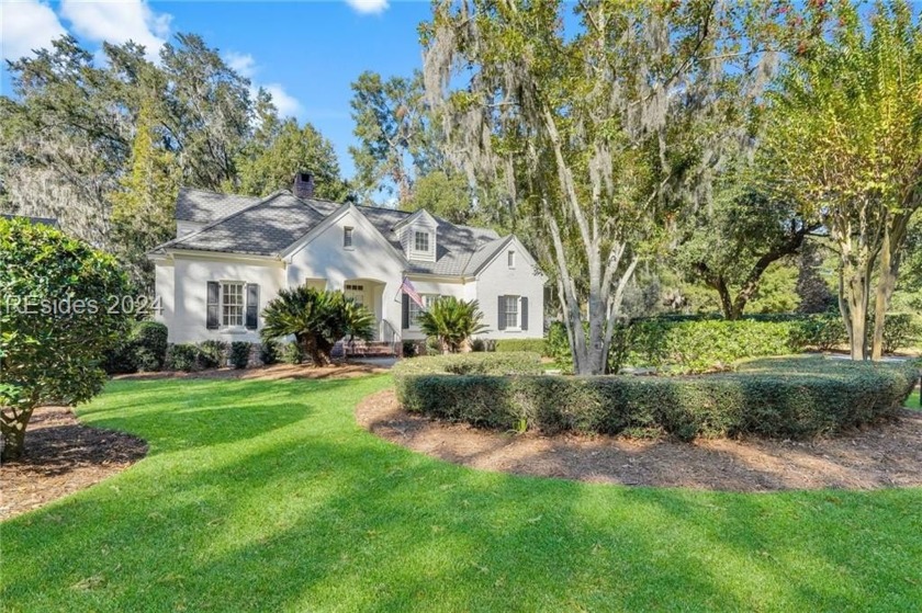 PERFECT 10! Perhaps the finest Belfair Cottage you will ever - Beach Home for sale in Bluffton, South Carolina on Beachhouse.com