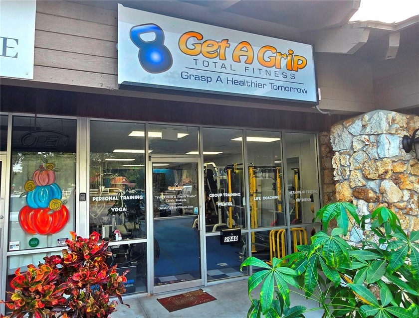 Prime retail/commercial unit located in the highly desirable - Beach Commercial for sale in Land O Lakes, Florida on Beachhouse.com