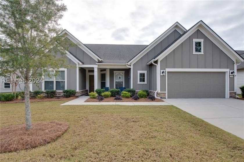 Hands down the most beautiful home in Sun City North!!! This - Beach Home for sale in Bluffton, South Carolina on Beachhouse.com