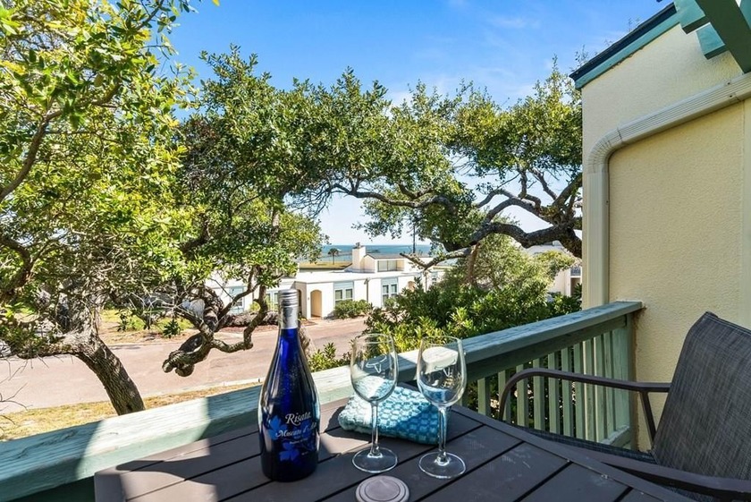 Beautifully Updated Waterfront Condominium in Rockport Racquet & - Beach Condo for sale in Rockport, Texas on Beachhouse.com