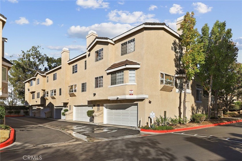 Discover the perfect blend of comfort, space, and convenience in - Beach Townhome/Townhouse for sale in Torrance, California on Beachhouse.com