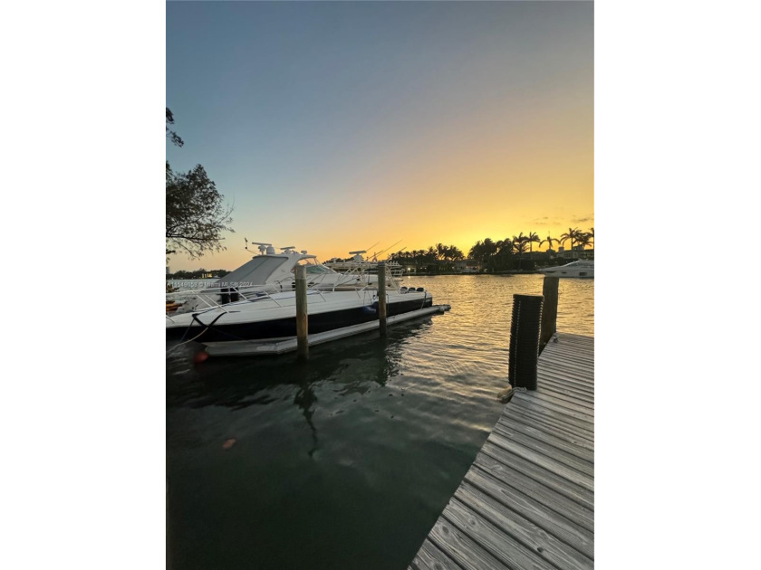 Opportunites like this do not come around often. If you are a - Beach Lot for sale in Miami Beach, Florida on Beachhouse.com