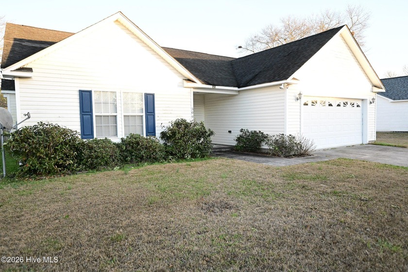 Charming 3-bedroom, 2-bath home located in the highly - Beach Home for sale in Sneads Ferry, North Carolina on Beachhouse.com