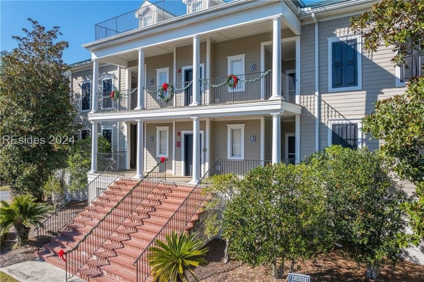 Fabulous 3 bedroom/3 bath villa w/2 master suites! Both masters - Beach Home for sale in Bluffton, South Carolina on Beachhouse.com