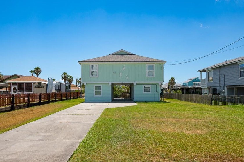 Canal Front 3-Bedroom Home with Bonus-room, Cargo Lift & Fully - Beach Home for sale in Rockport, Texas on Beachhouse.com