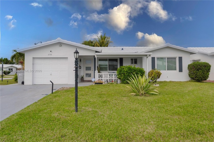 Updated 2BR/2BA home with enclosed patio and a extra  room and - Beach Home for sale in Pompano Beach, Florida on Beachhouse.com