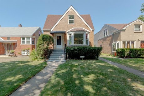 New, 2024 newer construction 4br in Prime District 68 Skokie - Beach Home for sale in Skokie, Illinois on Beachhouse.com