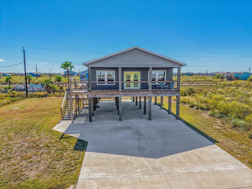 Island-Style Coastal Retreat in Holiday Beach, Rockport, TX - Beach Home for sale in Rockport, Texas on Beachhouse.com