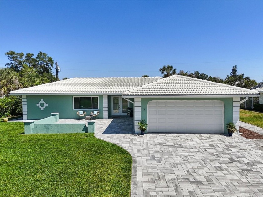 One or more photo(s) has been virtually staged. Nestled in the - Beach Home for sale in Nokomis, Florida on Beachhouse.com