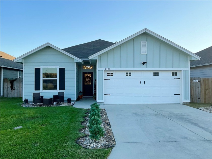 This beautifully well-built, spacious, open-concept 4-bedroom, 3 - Beach Home for sale in Aransas Pass, Texas on Beachhouse.com