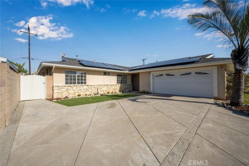 This 4 bedroom 2 bath West Garden Grove Pool Home really - Beach Home for sale in Garden Grove, California on Beachhouse.com