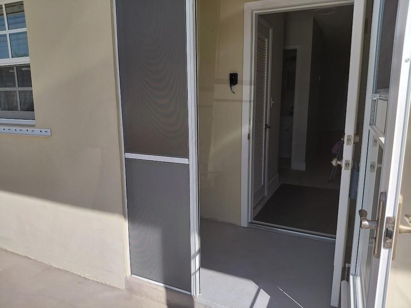 Beautiful 55+ complex in Lighthouse Point. First floor unit with - Beach Condo for sale in Lighthouse Point, Florida on Beachhouse.com