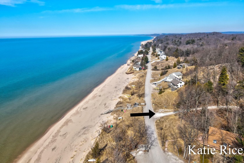 Lake Michigan Access-Beautifully wooded building site just a - Beach Condo for sale in Montague, Michigan on Beachhouse.com