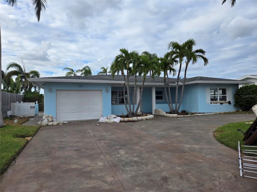 Home could be a tear down or could be restored. Waterfront home - Beach Home for sale in Treasure Island, Florida on Beachhouse.com