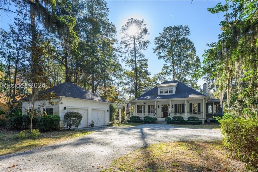 A Classic Southern Living Cottage, with functional design and - Beach Home for sale in Okatie, South Carolina on Beachhouse.com