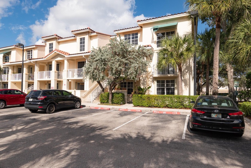 Just in time for the Winter Season and Spring Training Baseball - Beach Condo for sale in Jupiter, Florida on Beachhouse.com