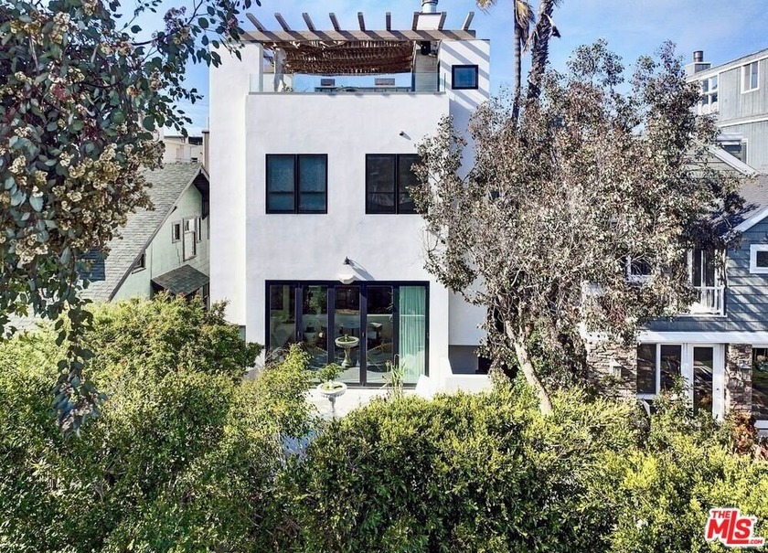 Coastal Luxury Meets Tulum Tranquility. Welcome to the Marina - Beach Home for sale in Marina Del Rey, California on Beachhouse.com