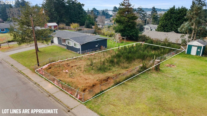 Great opportunity to own a buildable vacant lot with - Beach Lot for sale in Coos Bay, Oregon on Beachhouse.com