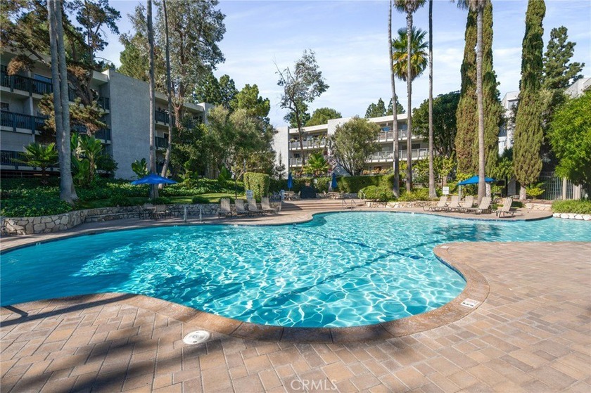 Welcome to The Estates! This bright and inviting 1 bedroom, 1 - Beach Condo for sale in Rolling Hills Estates, California on Beachhouse.com