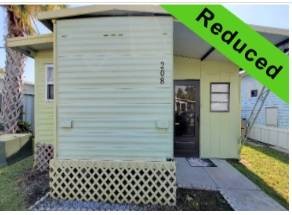 Just Reduced $17,000- Partially Furnished  Come take a tour of - Beach Home for sale in Ruskin, Florida on Beachhouse.com