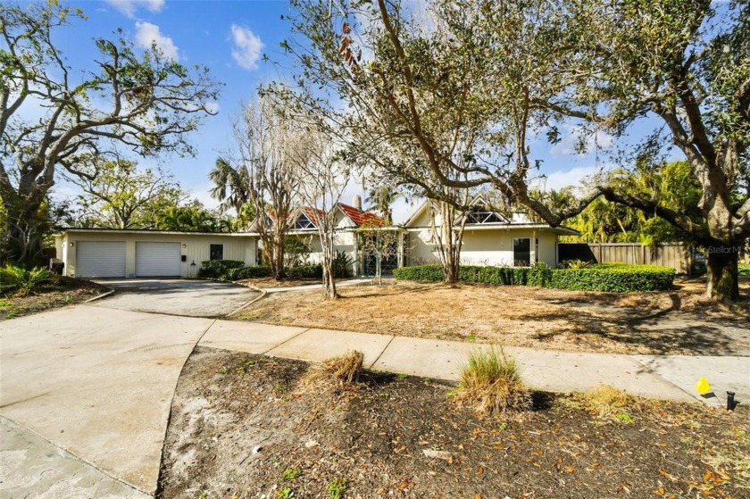 Waterfront paradise on Little Bayou, prime land opportunity! - Beach Home for sale in St. Petersburg, Florida on Beachhouse.com