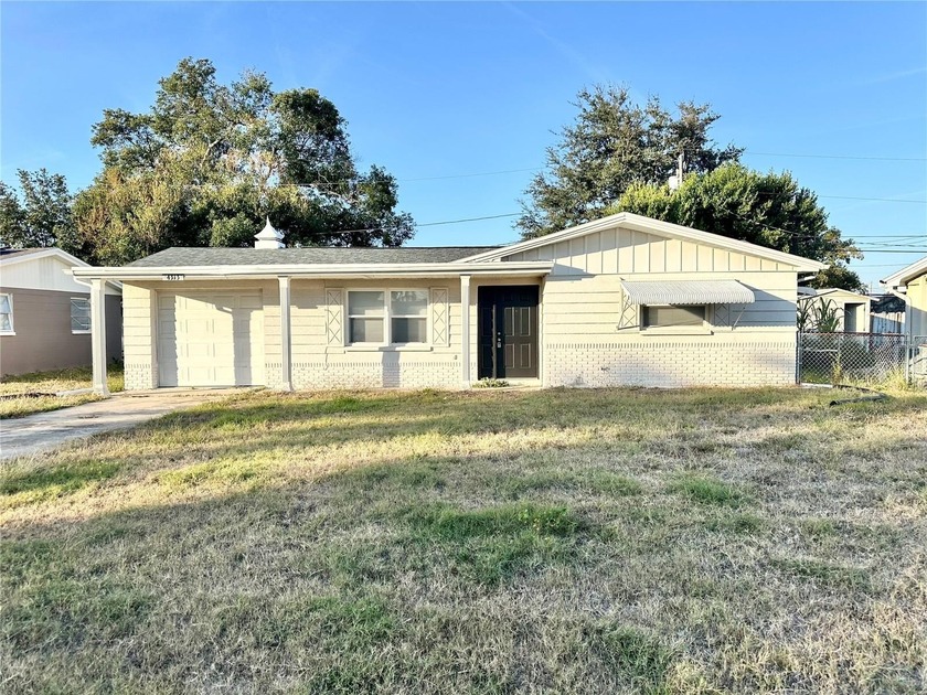 Great Opportunity for investors or a great home to make your own - Beach Home for sale in Holiday, Florida on Beachhouse.com